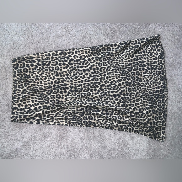 Animal print Silky Midi Skirt - Picture 3 of 11